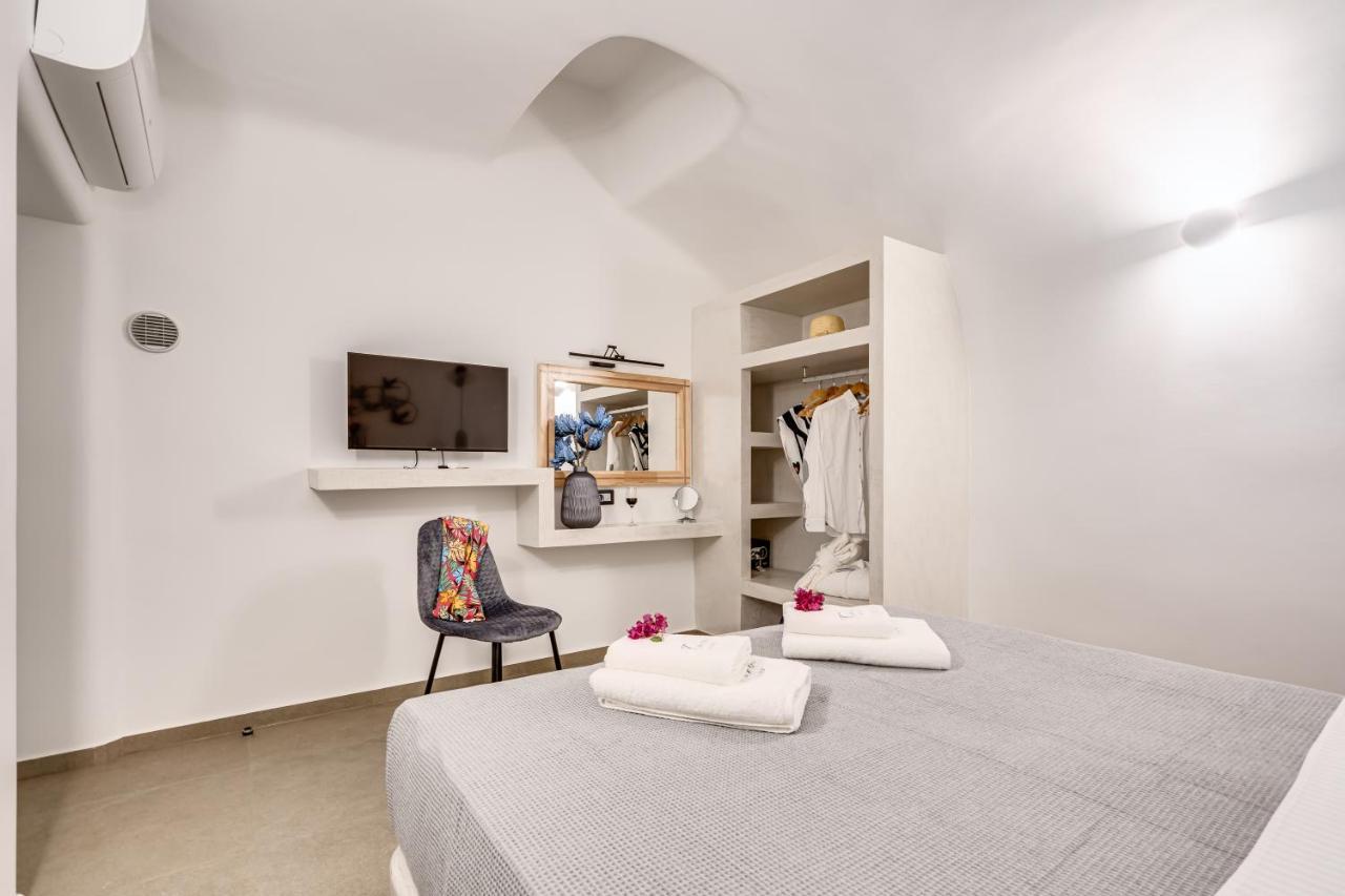 Tiara Suites Santorini Fira  Bagian luar foto