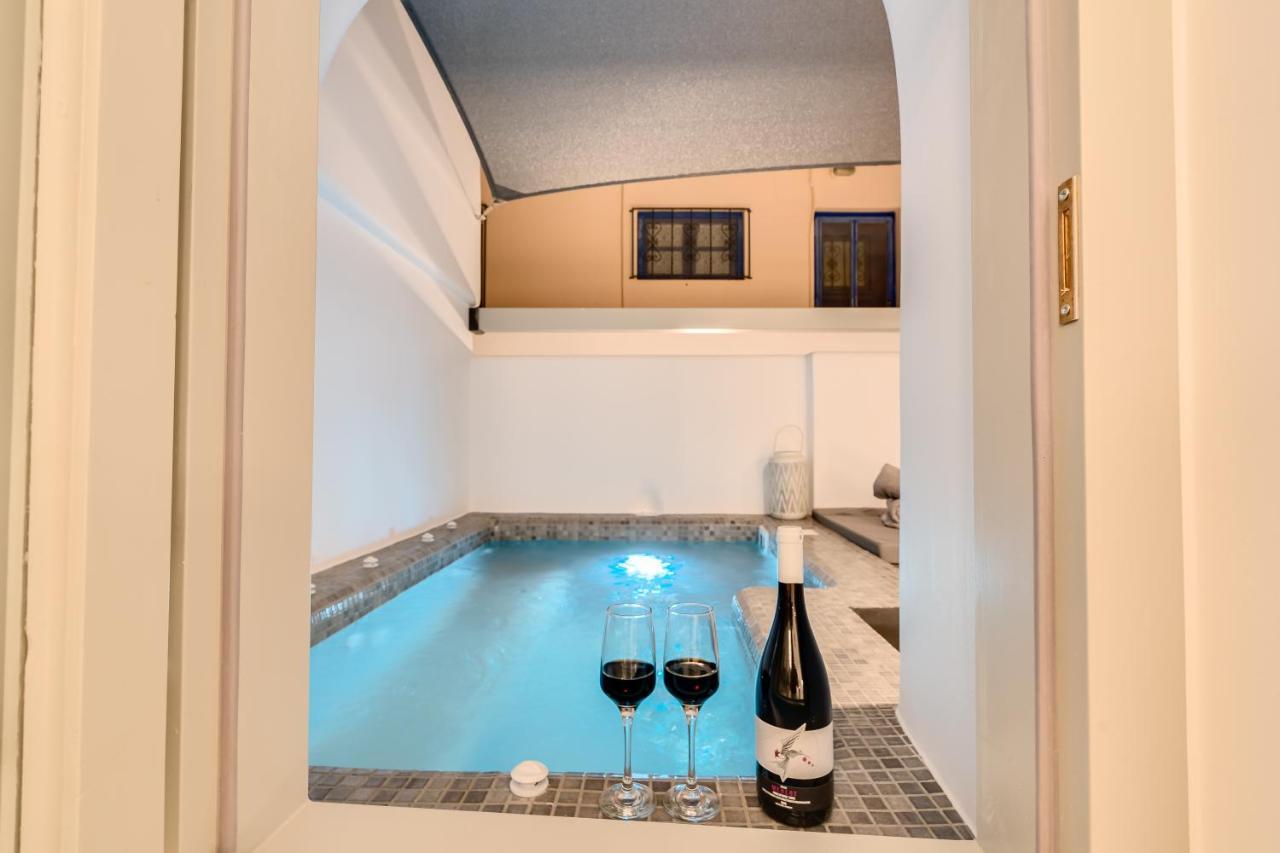 Tiara Suites Santorini Fira  Bagian luar foto