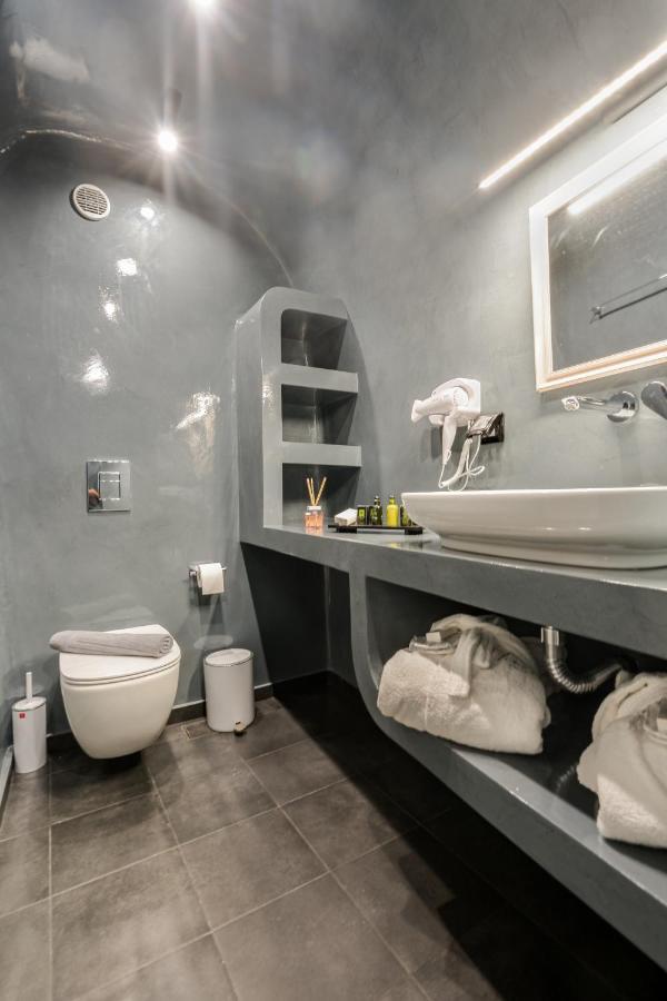 Tiara Suites Santorini Fira  Bagian luar foto