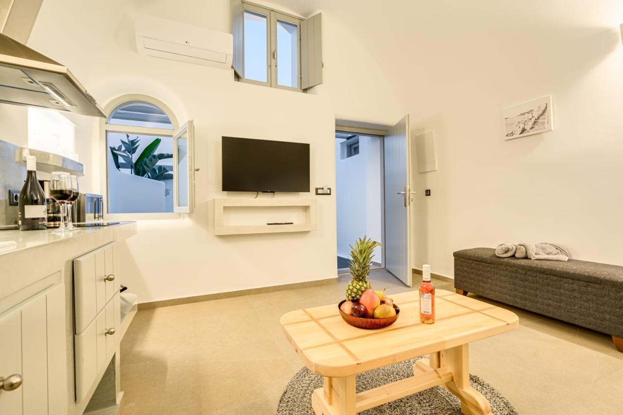 Tiara Suites Santorini Fira  Bagian luar foto