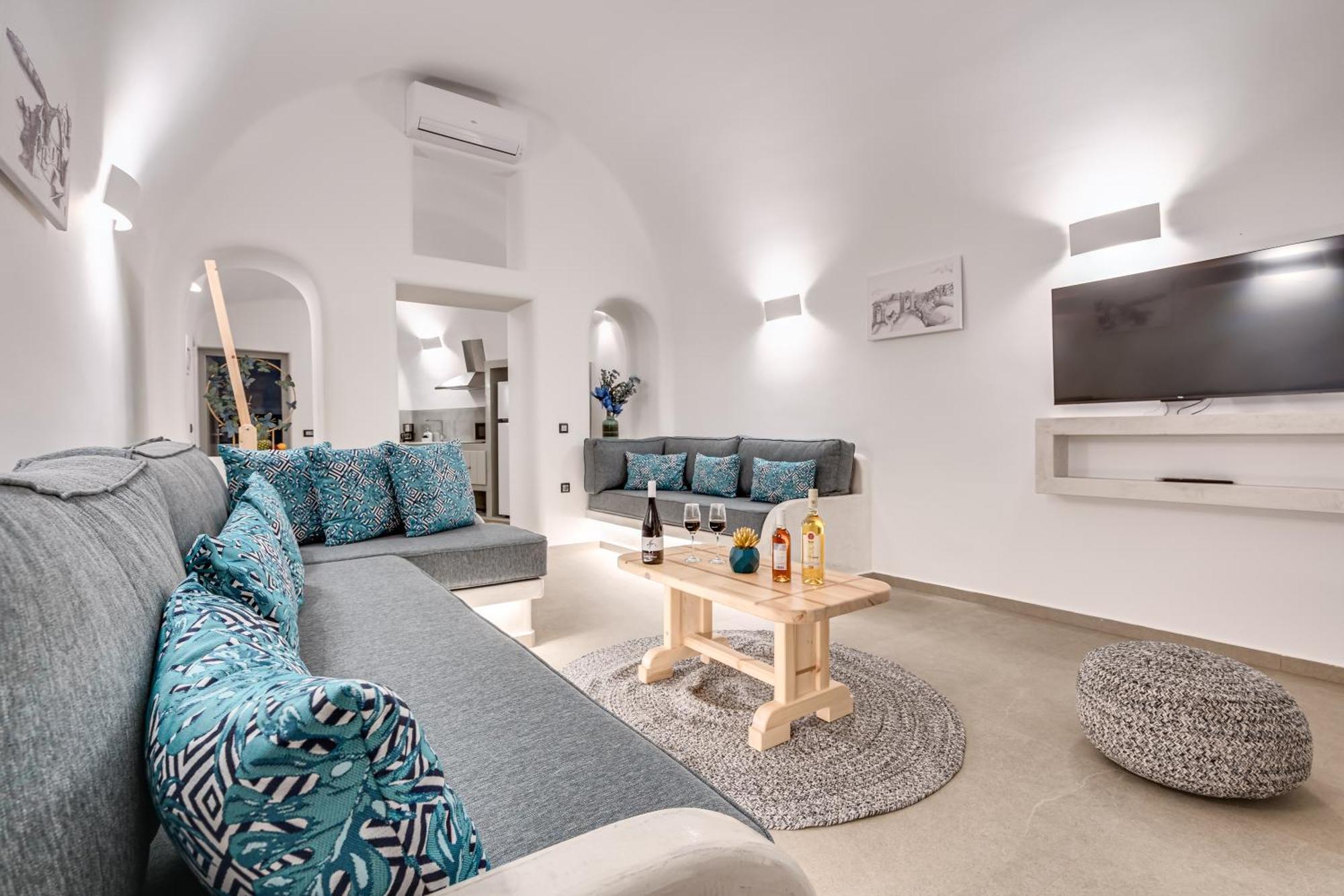 Tiara Suites Santorini Fira  Bagian luar foto
