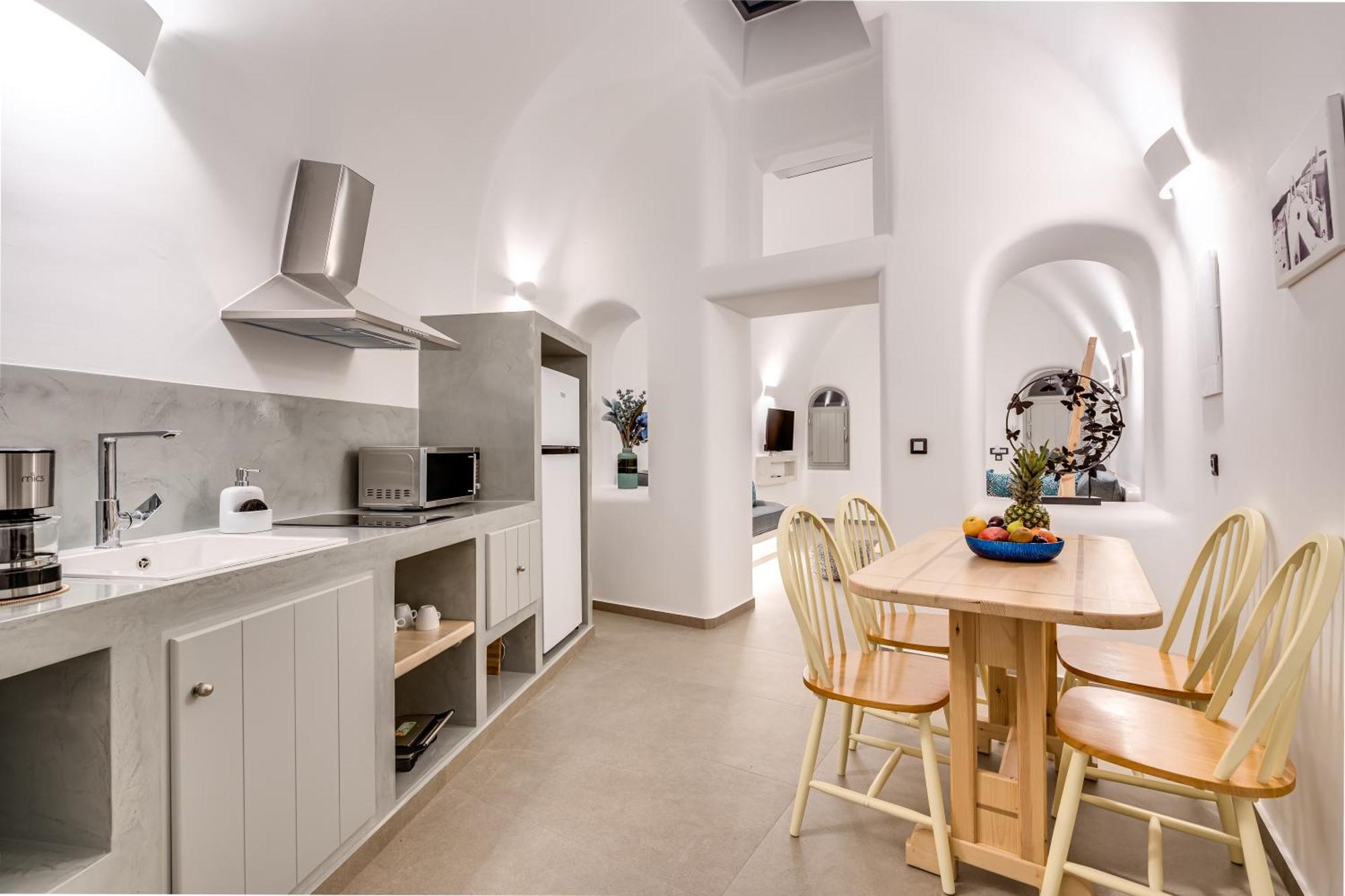 Tiara Suites Santorini Fira  Bagian luar foto